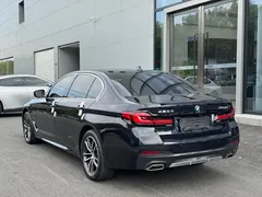 2021 BMW 5 Series 525Li M Sport Package, чёрный — фото 19