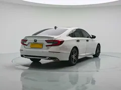 2022 Honda Accord 260TURBO Premium, белый — фото 4