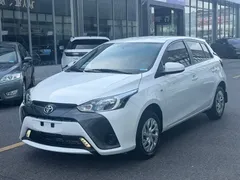2022 Toyota Yaris L Zhixuan X 1.5L CVT Leading Plus, белый — фото 1