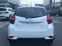 2022 Toyota Yaris L Zhixuan X 1.5L CVT Leading Plus, белый — фото 11
