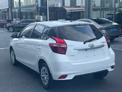 2022 Toyota Yaris L Zhixuan X 1.5L CVT Leading Plus, белый — фото 12