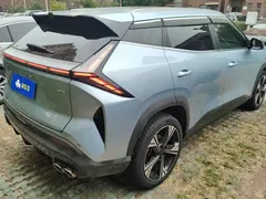 2023 Geely Atlas 1.5TD Premium, синий — фото 3