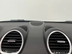 2022 Porsche 718 Boxster 2.0T — фото 16