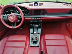2022 Porsche 911 Targa 4 3.0T, чёрный — фото 3