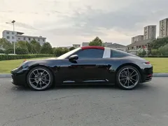 2022 Porsche 911 Targa 4 3.0T, чёрный — фото 14