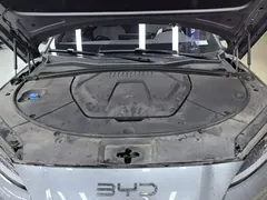 2025 BYD Song PLUS EV 520km Luxury — фото 20