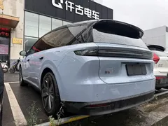 2025 Li Auto i8 Standard, синий — фото 4