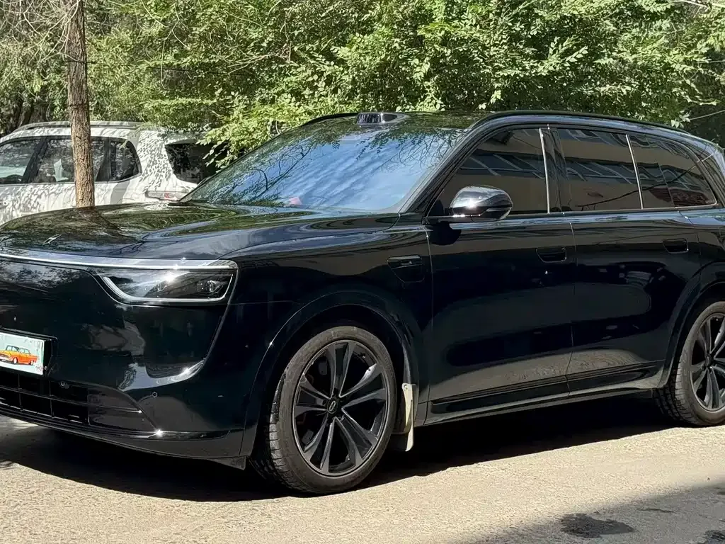 2025 Aito M8 EREV Max+ 53.4kWh 6-seat 192-line LiDAR