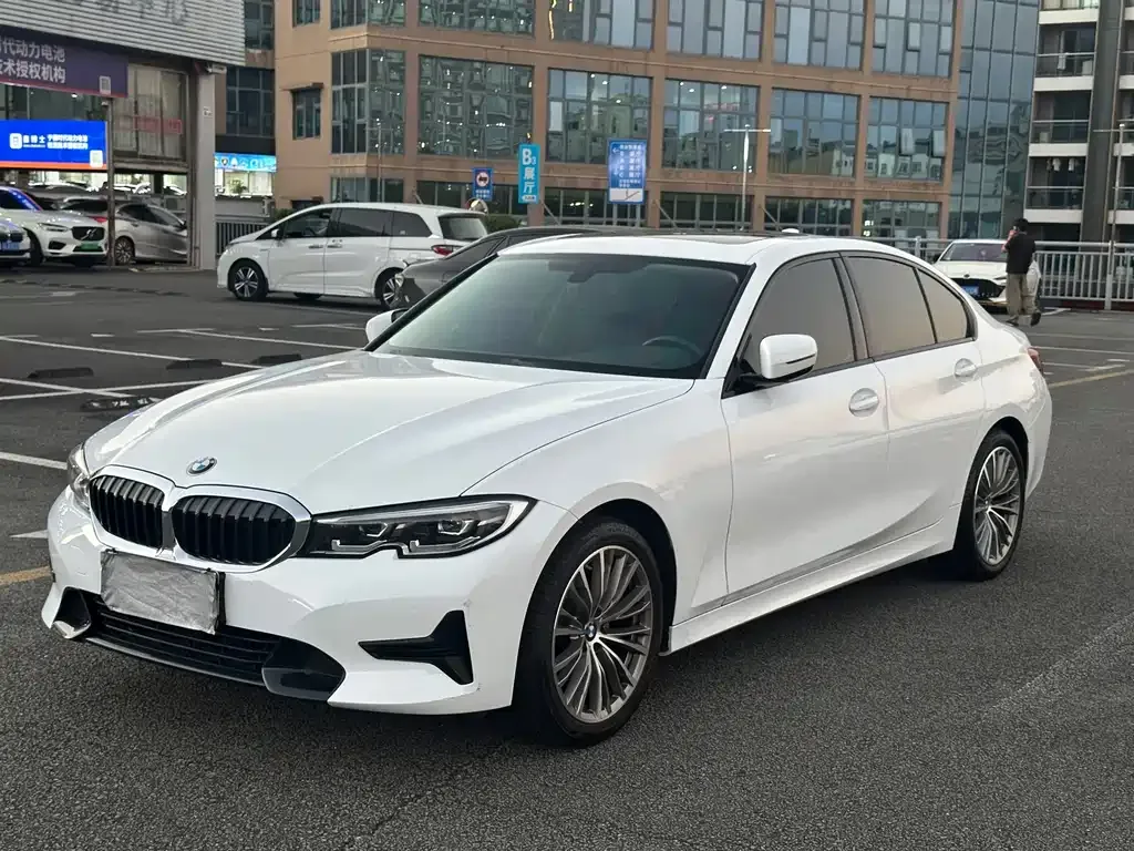 2022 BMW 3 Series 325i M Sport Package