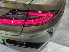 2024 Xiaomi SU7 RWD Long Range Smart Driving, зелёный — фото 8