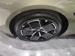 2024 Xiaomi SU7 RWD Long Range Smart Driving, зелёный — фото 23