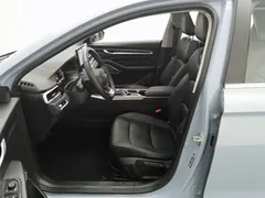 2023 Geely Emgrand 4th Gen Champion 1.5L CVT Premium — фото 10