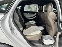2024 BYD Qin PLUS Honor DM-i PHEV 55km Leading, белый — фото 29