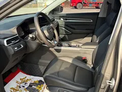 2022 Geely Emgrand 4th Gen 1.5L CVT Luxury — фото 5