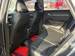 2022 Geely Emgrand 4th Gen 1.5L CVT Luxury — фото 8