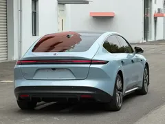2022 Nio ET5 75kWh, синий — фото 22