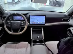 2025 BYD Yuan UP Smart Driving 401km Vitality, зелёный — фото 10