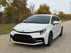 2022 Toyota Levin 1.8H Hybrid E-CVT Sport, белый — фото 1