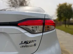 2022 Toyota Levin 1.8H Hybrid E-CVT Sport, белый — фото 20