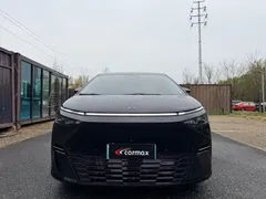2025 Xpeng X9 EV 740 Extra Long Range Max — фото 2