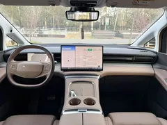 2025 Xpeng X9 EV 740 Extra Long Range Max — фото 8