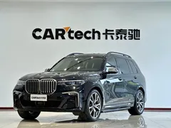 2021 BMW X7 xDrive M50i, чёрный — фото 1