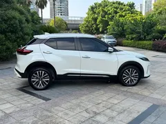 2022 Nissan Kicks 1.5L CVT XV Luxury, белый — фото 8
