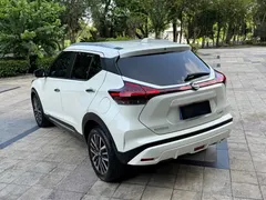 2022 Nissan Kicks 1.5L CVT XV Luxury, белый — фото 11