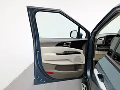 2021 Kia Carnival 2.0T Luxury, синий — фото 16