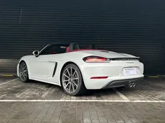 2022 Porsche 718 Boxster 2.0T, белый — фото 3