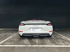 2022 Porsche 718 Boxster 2.0T, белый — фото 5