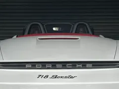 2022 Porsche 718 Boxster 2.0T, белый — фото 8