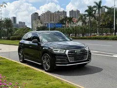 2020 Audi Q5L 45 TFSI Premium Sport, чёрный — фото 3