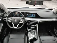 2020 Changan Eado PLUS Million Edition 1.6L GDI CVT Luxury, белый — фото 10