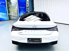 2022 Hyundai Elantra 1.5L CVT LUX Premium, белый — фото 15