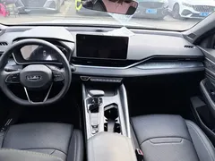2023 Geely Preface 1.5TD Kunlun, белый — фото 7