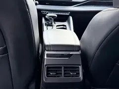 2023 Geely Preface 1.5TD Kunlun, белый — фото 11