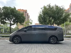 2025 Li Auto MEGA Ultra Smart Refresh — фото 4