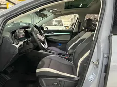 2023 Volkswagen Golf 280TSI DSG Pro — фото 4