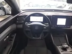2025 BYD Qin L PHEV 80km Leading Smart Driving, белый — фото 11