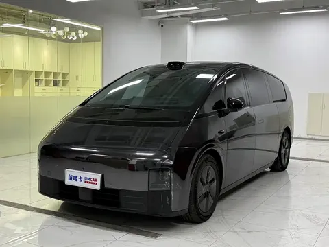 2024 Li Auto MEGA Ultra