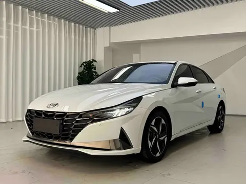 2022 Hyundai Elantra 1.5L CVT LUX Premium
