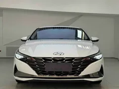 2022 Hyundai Elantra 1.5L CVT LUX Premium, белый — фото 2