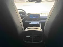 2022 Hyundai Elantra 1.5L CVT LUX Premium, белый — фото 19