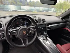 2022 Porsche 718 Cayman 2.0T — фото 10