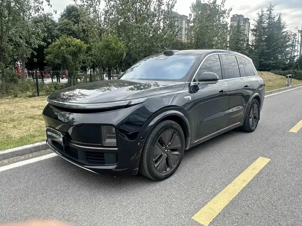 2024 Li Auto L8