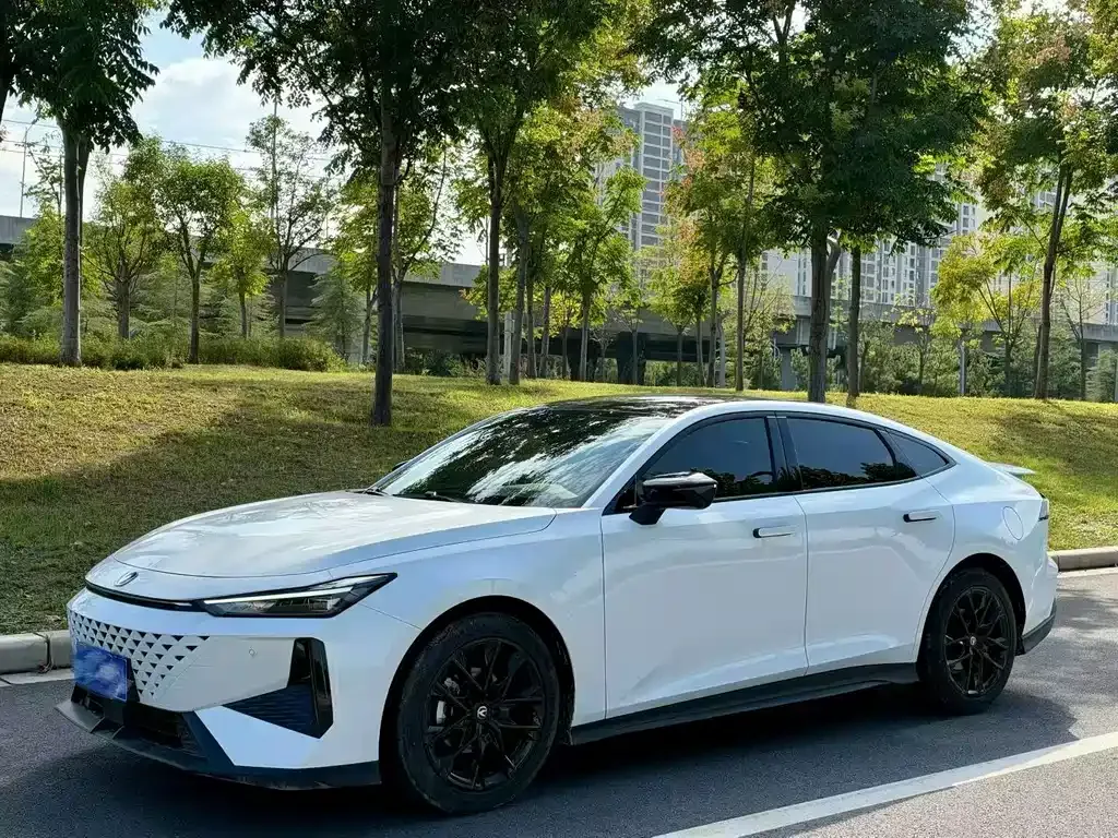 2023 Changan UNI-V 1.5T Premium