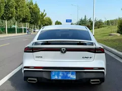2023 Changan UNI-V 1.5T Premium, белый — фото 8