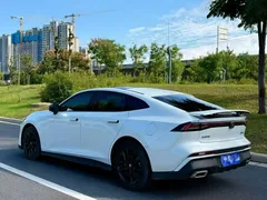 2023 Changan UNI-V 1.5T Premium, белый — фото 9