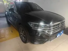 2021 Volkswagen Touareg 3.0TSI Sport Package, чёрный — фото 2